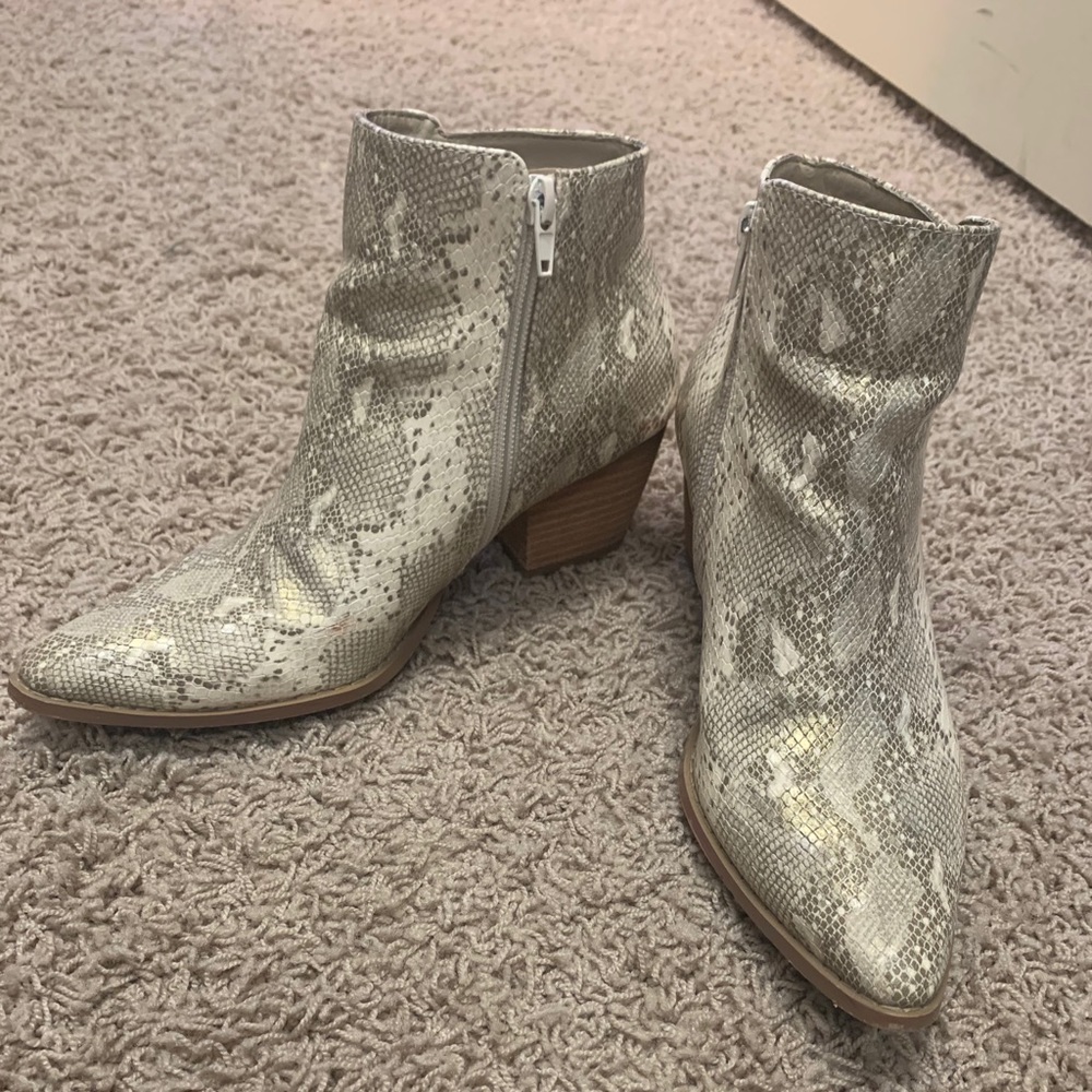 Coconut by Matisse  booties